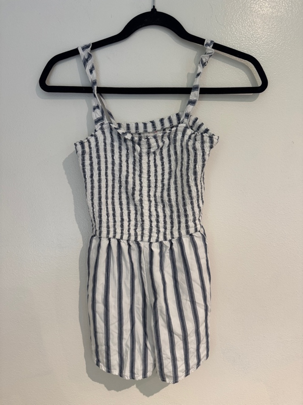 abercrombie kids White and Navy Striped Smocked Romper 100% Viscose soft pockets